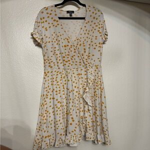 White and yellow, v neck wrap dress. Size XL